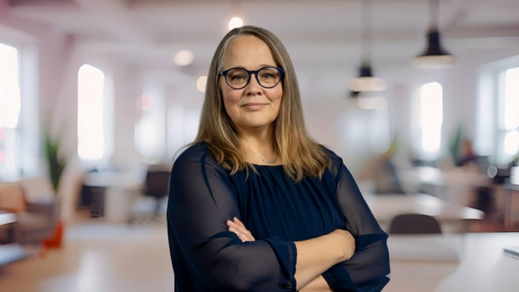 Headshot of Rita Jones, real estate agent.